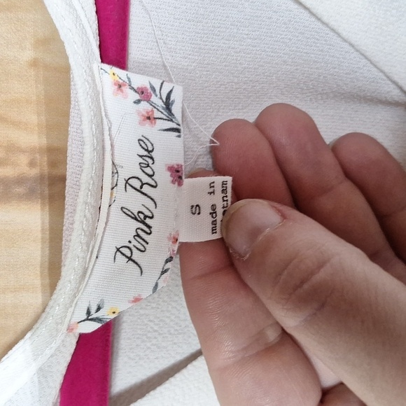 Pink ROSE SIZE SMALL WHITE V-NECK BLOUSE - Picture 4 of 4